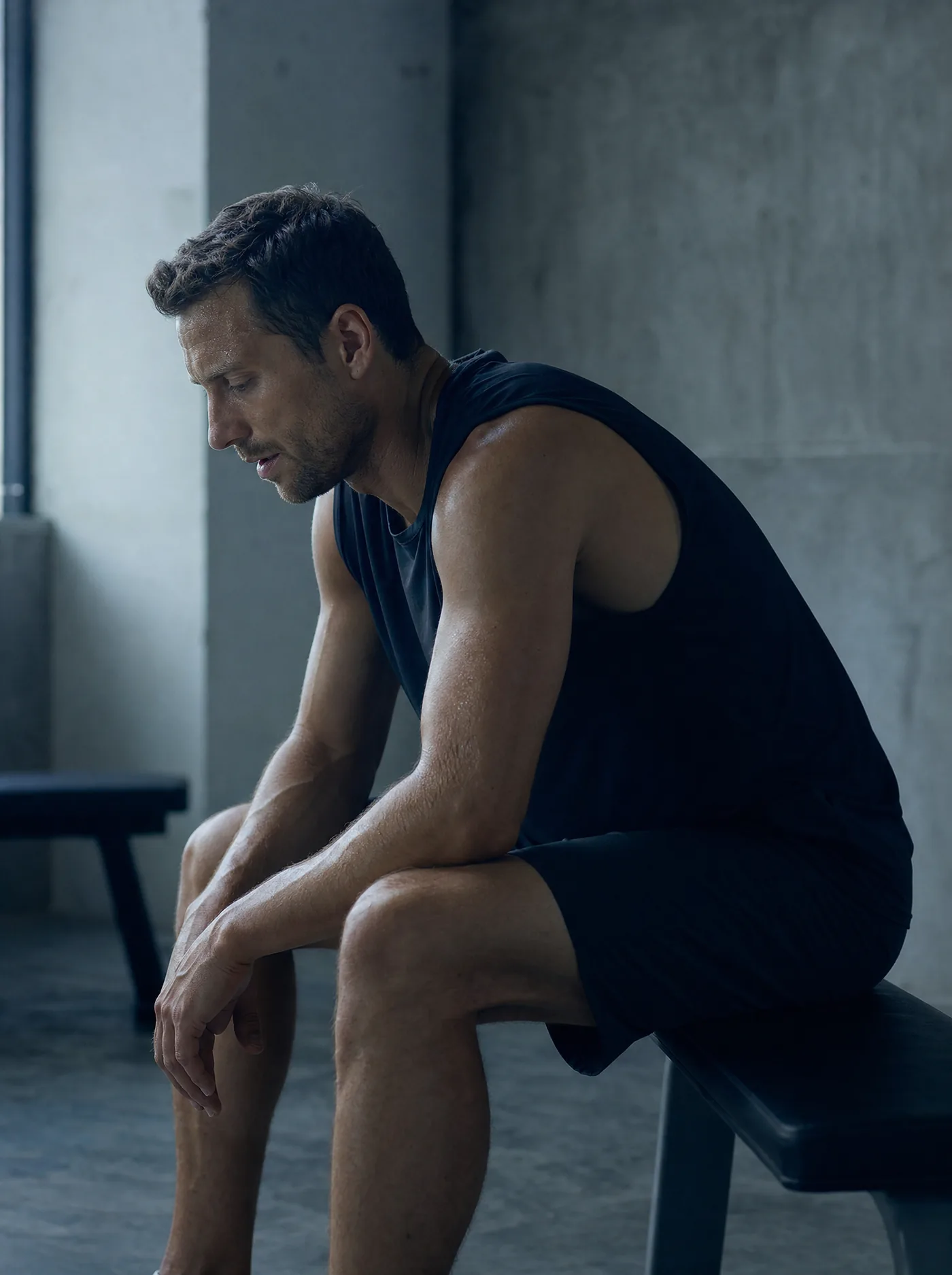 Atleta en reposo después del entrenamiento
